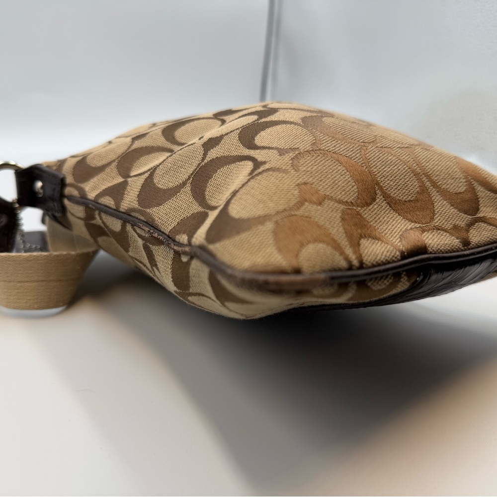 COACH Women’s Sutton Crocodile Leather Signature Swingpack Khaki Brown - Picture 5 of 7